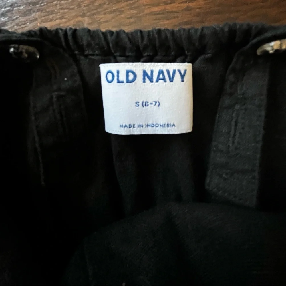 Old Navy Black Linen Girls Romper size small (6-7)